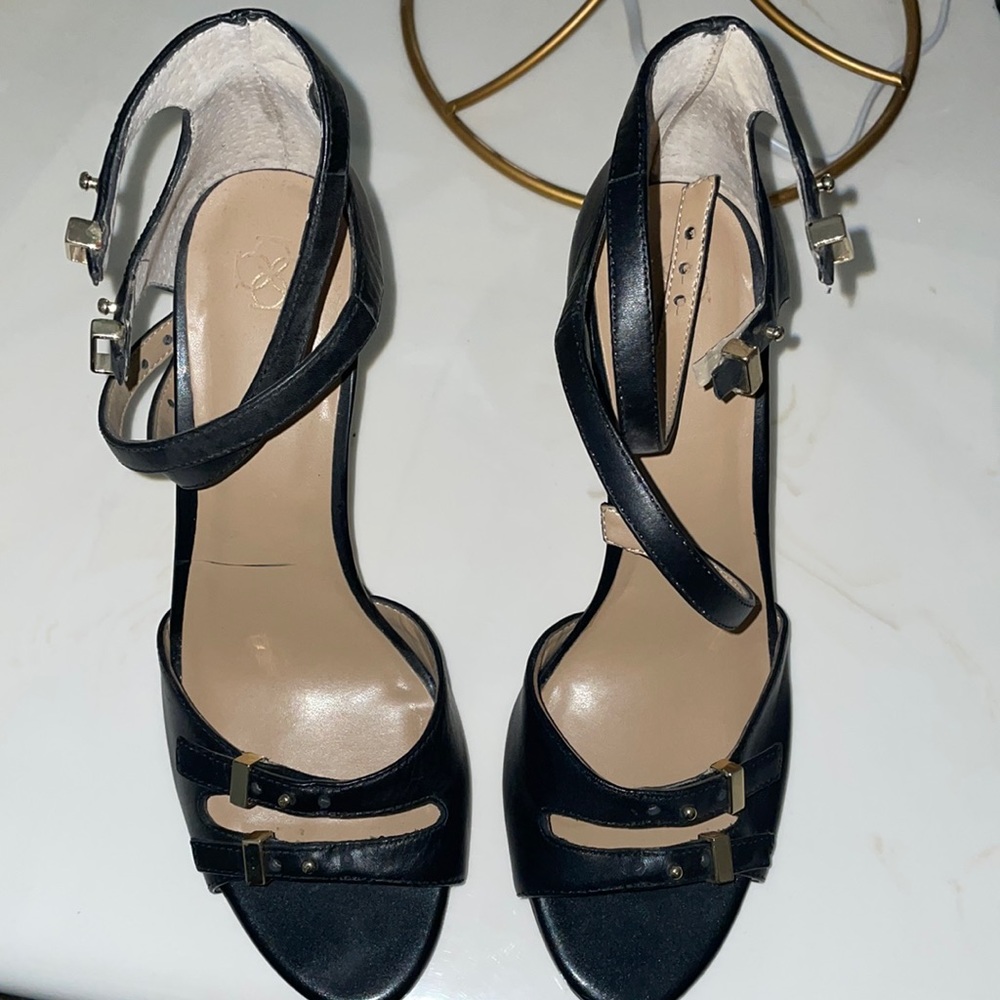 Used sandals